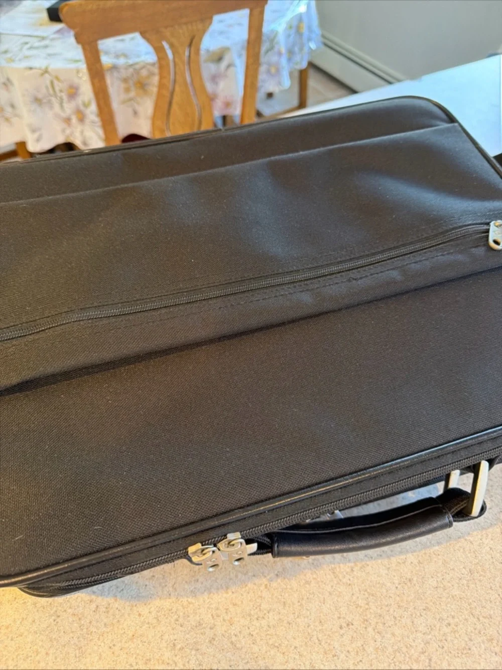 Samsonite Black briefcase Laptop Bag with adjustable shoulder straps canvas